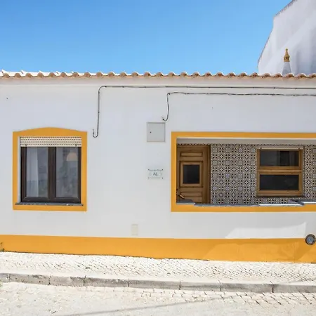 Casa Flores Vila do Bispo